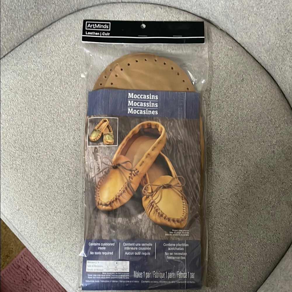 NWT-DIY Kit- Tan Leather Slip-On Moccasins Size Medium 8/9